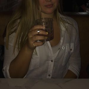 Meet your Posher, Grace